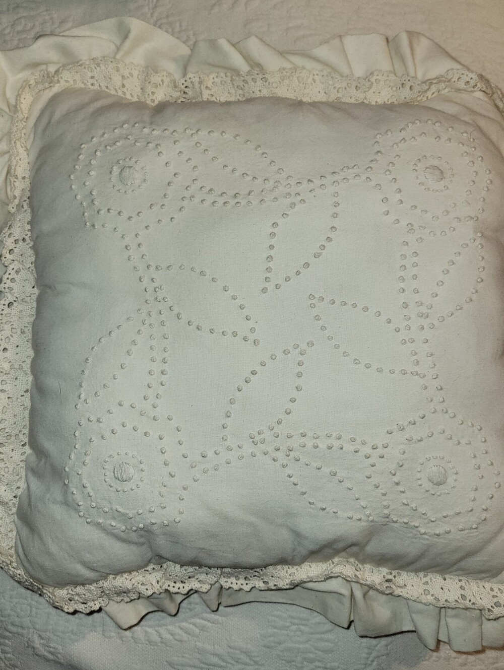 VTG Candlewicking Handmade Throw Pillow Eyelet Trim Cottagecore 12" Country